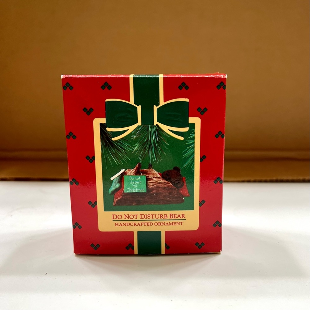 Vintage 1985 Hallmark Keepsake Ornament Do Not Disturb‎ Bear